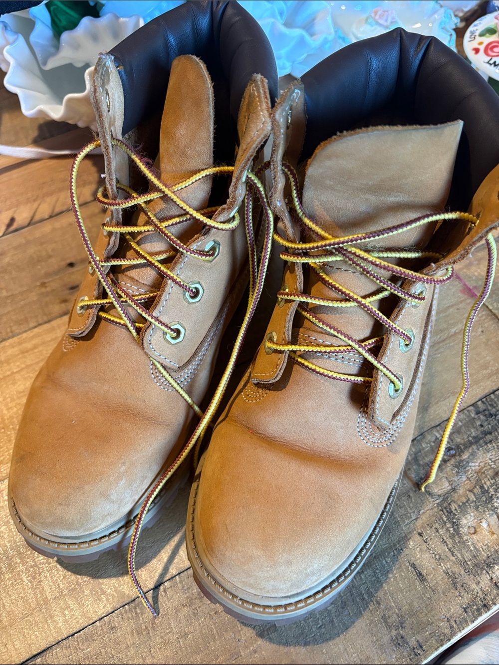 Timberland Classic Tan Work Boots with Contrasting Laces
